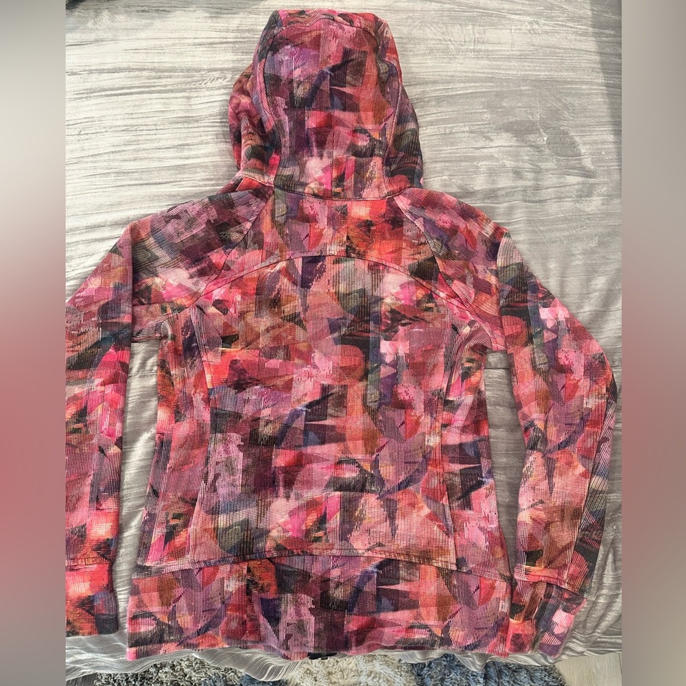 Lululemon Scuba Hoodie, Size 6 - Picture 4 of 4